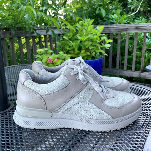 Everlane Tread Trainer Sneakers, women’s Size 9 (9.5 on label, they run small) - Picture 1 of 5